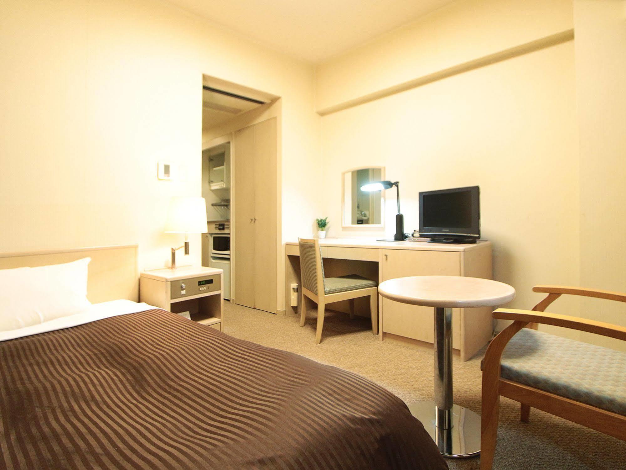 Hotel Livemax Budget Shinbashi Tokyo Exterior photo